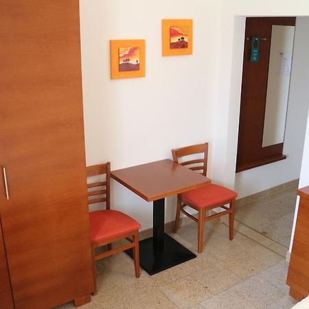 Hotel Checkin Глайсдорф Екстериор снимка