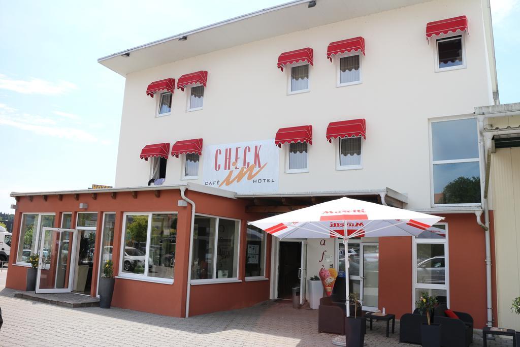 Hotel Checkin Глайсдорф Екстериор снимка