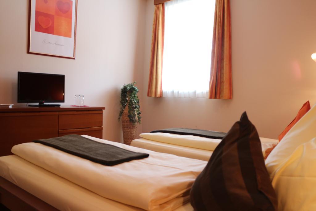 Hotel Checkin Глайсдорф Стая снимка
